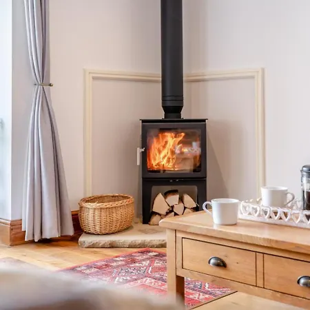 3 Bed In Cawton Oc-t32407 *