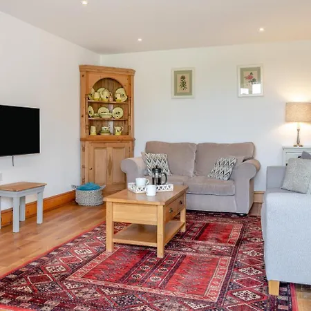 3 Bed In Cawton Oc-t32407 * Stonegrave