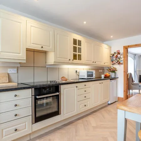 3 Bed In Cawton Oc-t32407 *